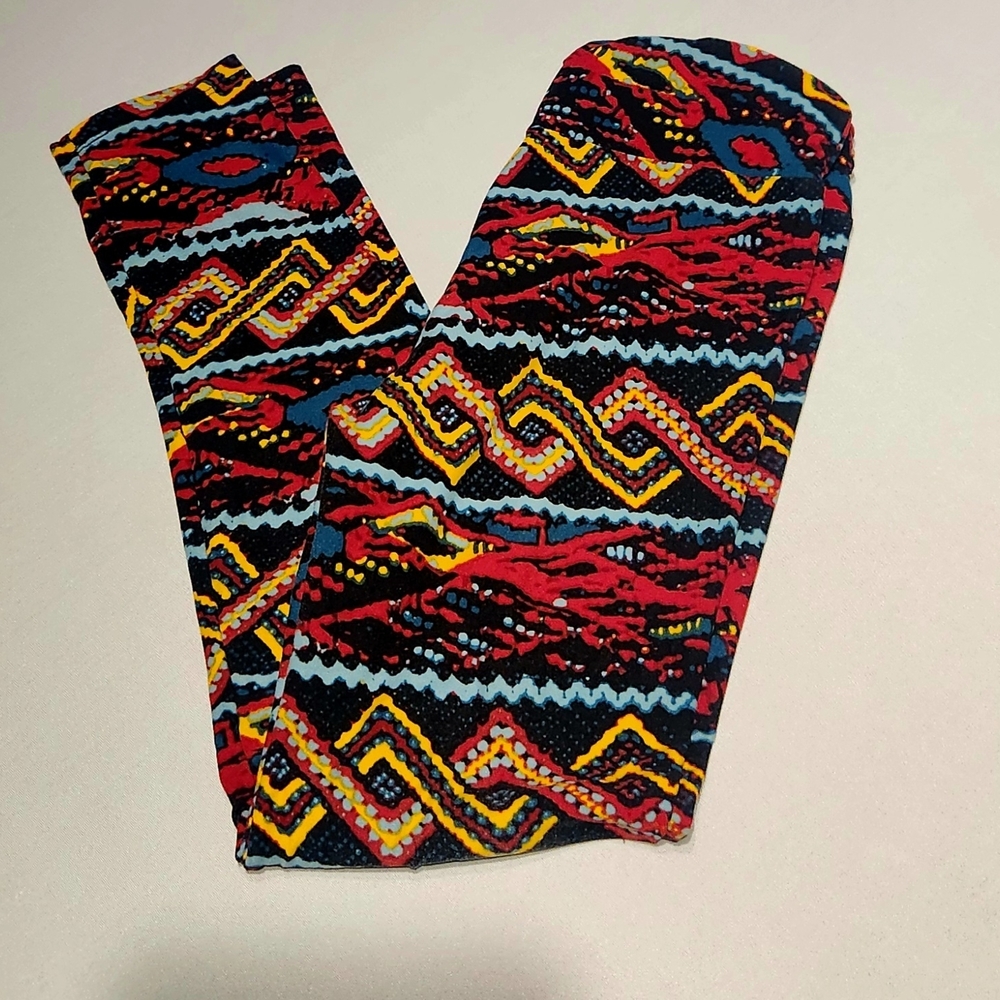 ⭐️LuLaRoe Patterned Leggings One Size Southwestern Aztec Comfort Loungewear